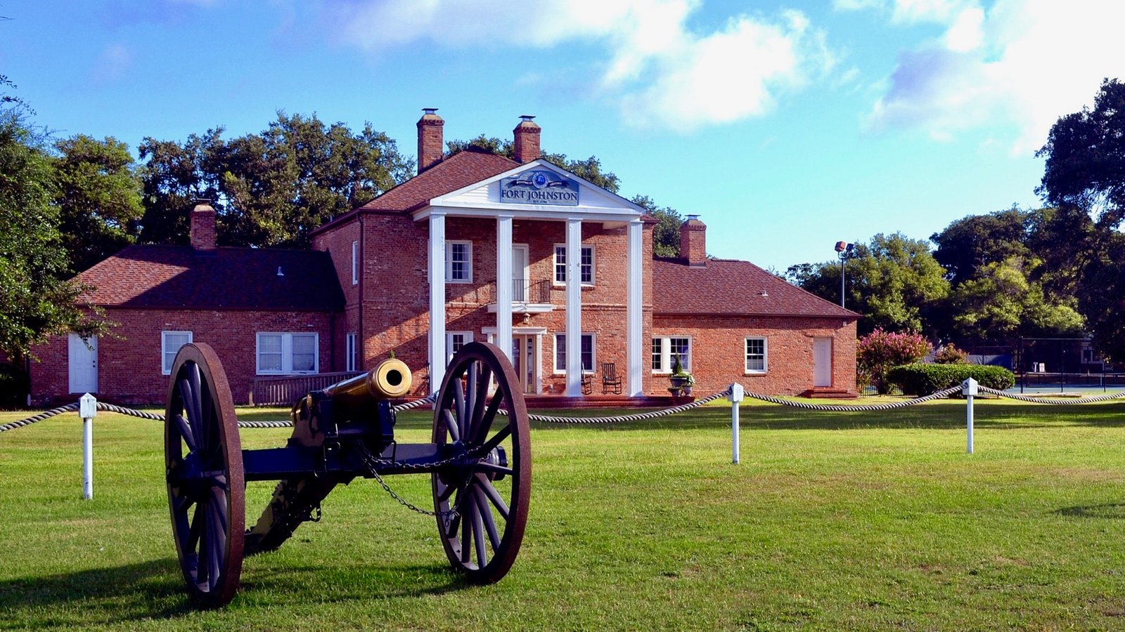 Cannon on the lawn in front of the Garrison House